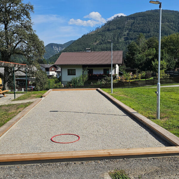 Blick auf die Boccia-Bahn