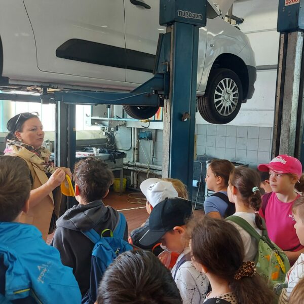 Im Zuge der Leitbilderstellung mit Dorfgesprächen für die Gemeinde Hennersdorf Ende des Jahres 2023 wurde die Idee geboren, solche „Gespräche“ auch mit Kindern abzuhalten, um deren Anliegen und Wünsche festzuhalten.