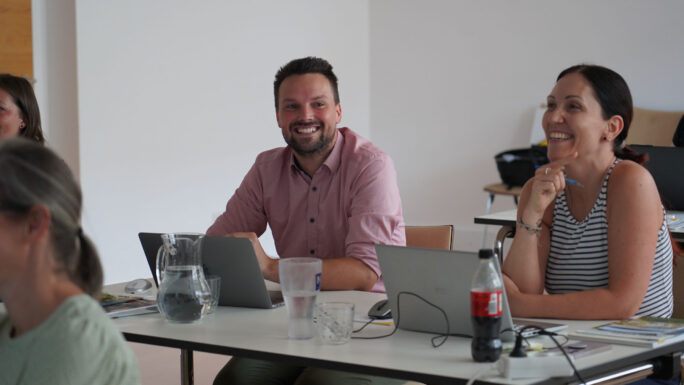 Die Frage „Wie kann Künstliche Intelligenz den Gemeindealltag sinnvoll unterstützen?“ stand im Mittelpunkt der ersten Digi-Schmiede in der Kleinregion Mostviertel Ursprung, die in Zusammenarbeit mit der NÖ Dorf- und Stadterneuerung am Gemeindeamt Haidershofen organisiert wurde.