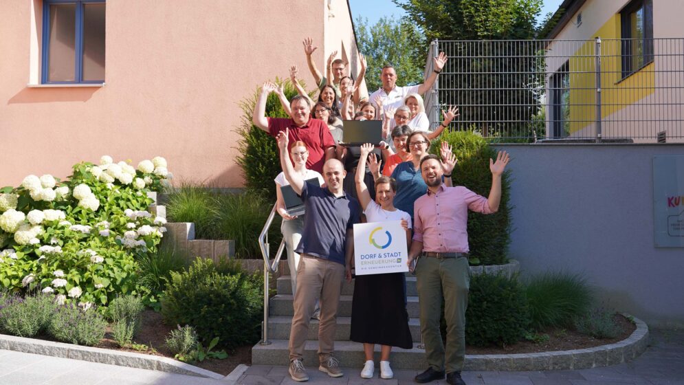 Die Frage „Wie kann Künstliche Intelligenz den Gemeindealltag sinnvoll unterstützen?“ stand im Mittelpunkt der ersten Digi-Schmiede in der Kleinregion Mostviertel Ursprung, die in Zusammenarbeit mit der NÖ Dorf- und Stadterneuerung am Gemeindeamt Haidershofen organisiert wurde.
