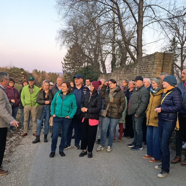 Spannende Impulse, inspirierende Vorträge und reger Austausch: Bei den Dorfgesprächen in Großrussbach trafen sich engagierte Menschen aus der Region, denen die Dorferneuerung am Herzen liegt.