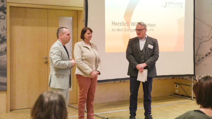 Beim Dorfgespräch in Prinzersdorf trafen sich engagierte Menschen aus der Region, um Ideen auszutauschen und ihre Orte gemeinsam weiterzuentwickeln.