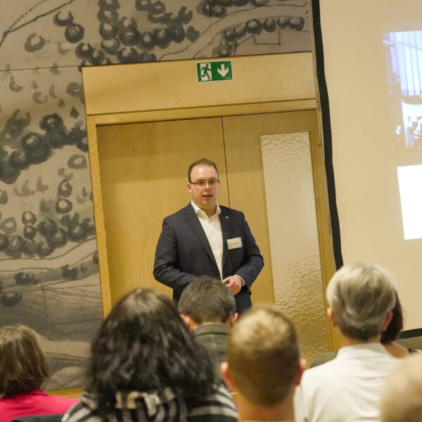 Beim Dorfgespräch in Prinzersdorf trafen sich engagierte Menschen aus der Region, um Ideen auszutauschen und ihre Orte gemeinsam weiterzuentwickeln.