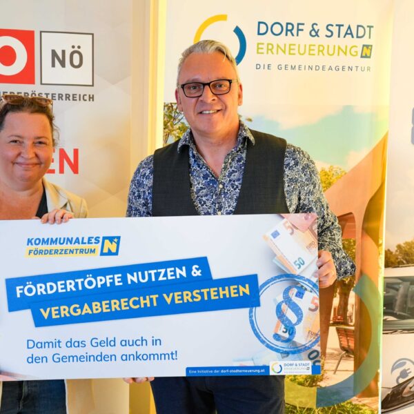 Damit das Geld auch in den Gemeinden ankommt, lud die dorf- & Stadterneuerung in Kooperation mit der Wirtschaftskammer NÖ zum Seminar "Fördertöpfe nutzen & Vergaberecht verstehen" nach Hofstetten-Grünau ein.
