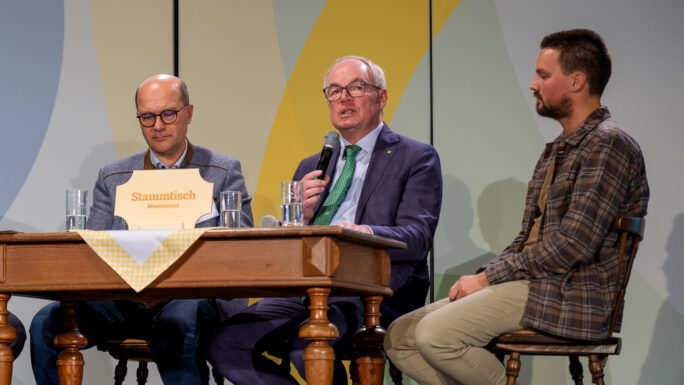 Gemeindebundpräsident johannes Pressl, LH-Stv. Stefan Pernkopf und Bürgermeister Michael Strasser