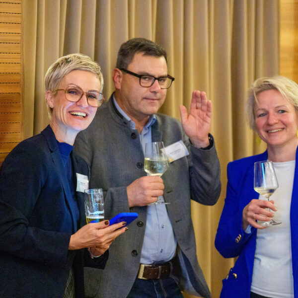 Viele aktuelle Informationen für Gemeinden und Dorferneuerungsvereine gab es für die Gäste des Stammtisches der Dorf- & Stadterneuerung in NÖ Mitte in Langenlebarn.