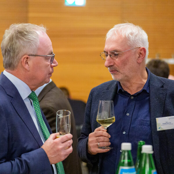 Viele aktuelle Informationen für Gemeinden und Dorferneuerungsvereine gab es für die Gäste des Stammtisches der Dorf- & Stadterneuerung in NÖ Mitte in Langenlebarn.