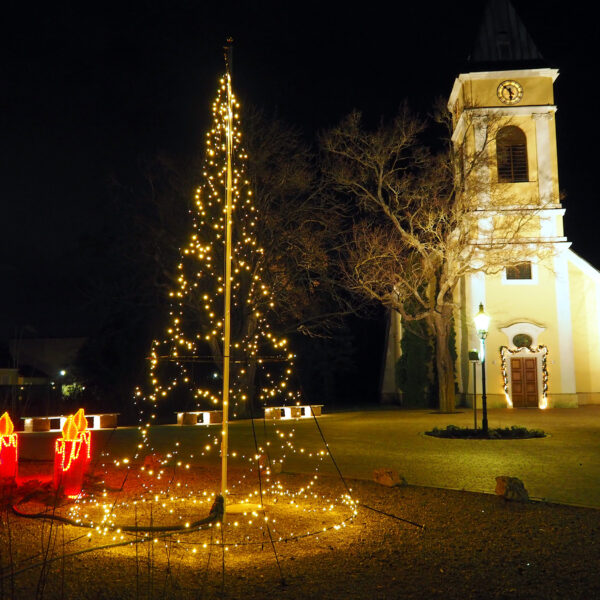 Stimmungsvolle Veranstaltungen beleben den Kirchenplatz.