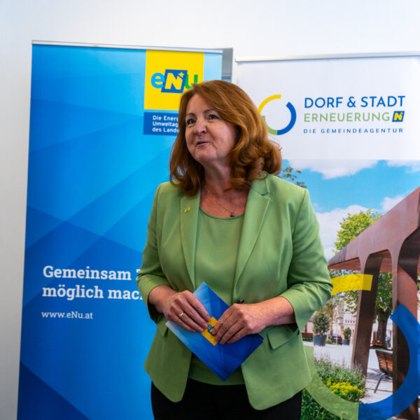 Begrüßung - Eröffnung des „Regionalzentrum Mostviertel“ in Amstetten mit zahlreichen Gästen