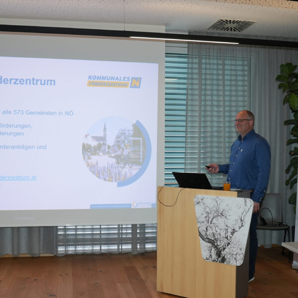 Infos aus erster Hand zu aktuellen Fördermöglichkeiten und dem rechtssicheren Umgang mit Vergabeverfahren standen auch im Mostviertel beim Seminar „Fördertöpfe nutzen & Vergaberecht verstehen“ im Mittelpunkt.