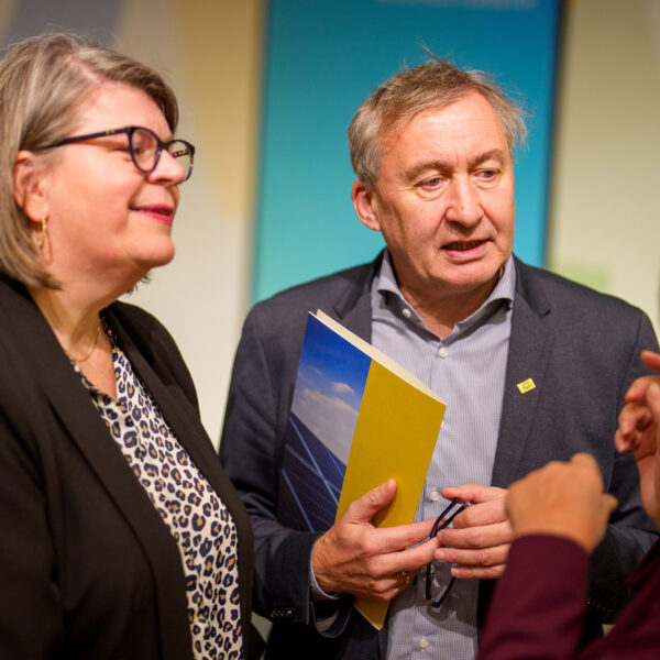 Viele aktuelle Informationen für Gemeinden und Dorferneuerungsvereine gab es für die Gäste des Stammtisches der Dorf- & Stadterneuerung in NÖ Mitte in Langenlebarn.
