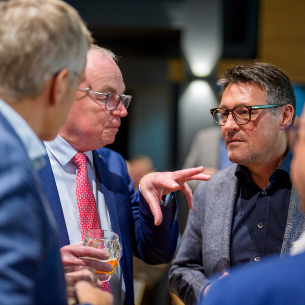 Aktuelle Themen der Dorf- & Stadterneuerung wurden von zahlreichen interessierten Gästen mit LH-Stv. Stephan Pernkopf und vielen weiteren hochkarätigen Expertinnen und Experten diskutiert.