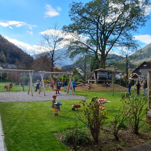 Mit dem Neubau des Kindergartens setzt Hollenstein ein starkes Zeichen für Familienfreundlichkeit, für Bildung und für eine lebenswerte Heimat für alle Generationen.