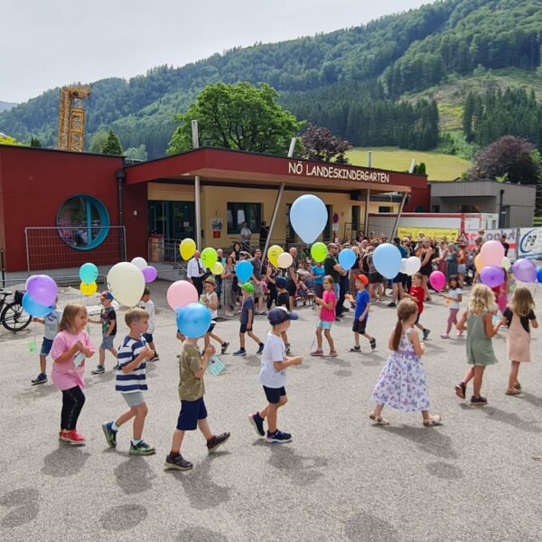 Mit dem Neubau des Kindergartens setzt Hollenstein ein starkes Zeichen für Familienfreundlichkeit, für Bildung und für eine lebenswerte Heimat für alle Generationen.