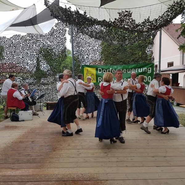 Brauchtum wird in Reisenberg groß geschrieben.
