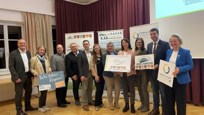 Entscheidungsträgerinnen und Entscheidungsträger aus den Projektgemeinden