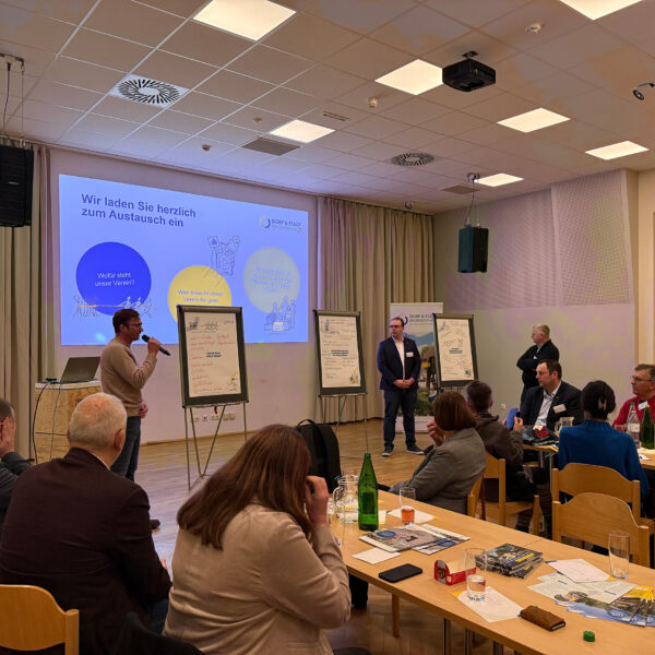 Inspiration, Vernetzung und konkrete Umsetzungsideen für Dorferneuerungsvereine und alle, die etwas bewegen möchten, gab es beim Vernetzungstreffen der Dorf- & Stadterneuerung in Euratsfeld.