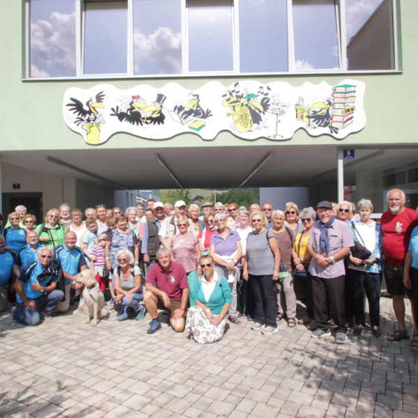 Der Bau des Gemeinde- und Kulturzentrums liegt schon einige Jahre zurück.