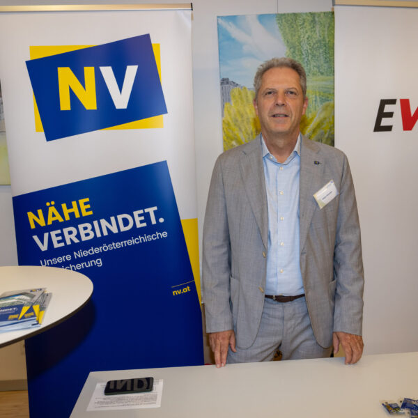 Unter dem Motto „Erneuern wir unsere Dörfer & Städte – Aus Liebe zum Land!“ ging der Stammtisch der Dorf- & Stadterneuerung 2026 in Hollabrunn über die Bühne.