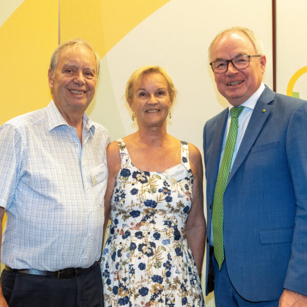 Großes Interesse an den Themen der Dorf- & Stadterneuerung zeigten die Vertreter der Gemeinde und und Vereine im Industrieviertel. die zum Stammtisch nach Reisenberg gekommen waren.