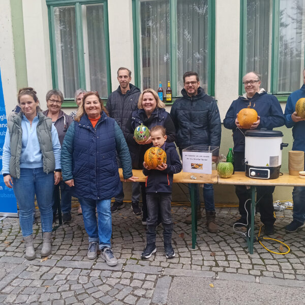 Die Dorf- und Stadterneuerung unterstützt die Kernteams der Stadtteile Spratzern, St. Georgen, Wagram und Harland bei ihren Sitzungen durch Moderation und Projektmanagement.