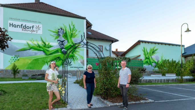 Reingers: In vier von fünf Katastralgemeinden setzen aktive Dorferneuerungsvereine bedeutende Projekte um und zeigen damit, wie durch Bürgerbeteiligung das Ortsbild nachhaltig geprägt und das Gemeinschaftsgefühl verbessert werden kann.