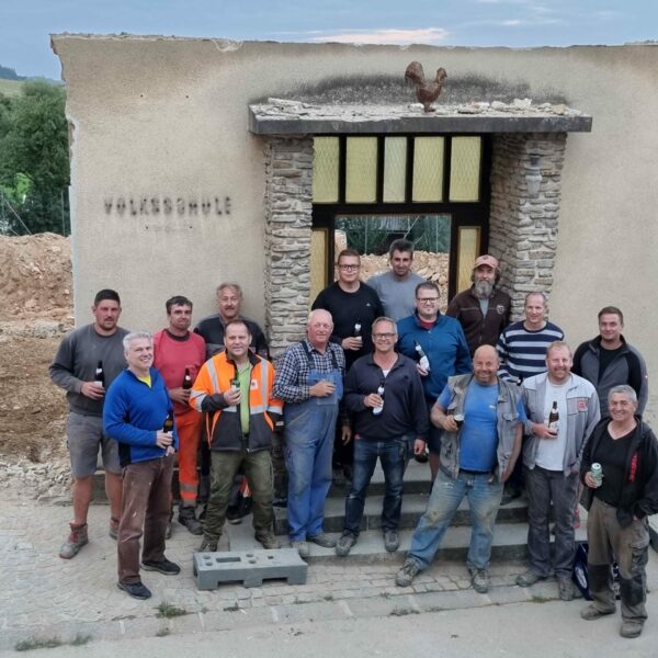 Im Zentrum der Dorferneuerung in Lichtenau stehen die Dorfhäuser – nicht nur architektonische Wahrzeichen, sondern auch pulsierende Treffpunkte, an denen Ideen wachsen, Tradition gepflegt und Zukunft gestaltet wird.