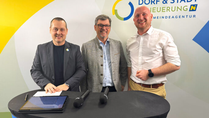 GF Johannes Wischenbart, Dorf- & Stadterneuerung, Bürgermeister Peter Grafeneder, Marbach an der Donau, Stephan Schachinger, Leiter Nachhaltiges Beschaffungsservice NÖ