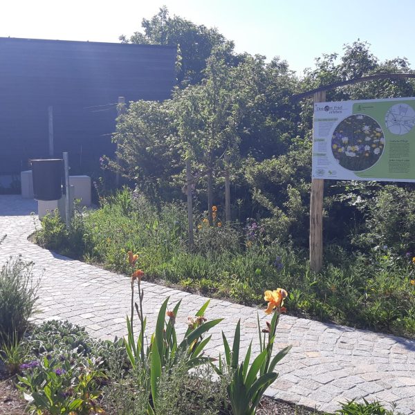 Ein bestehender und ein neuer Rundweg in Priel wurden durch Infotafeln und Ruhemöglichkeiten aufgewertet.