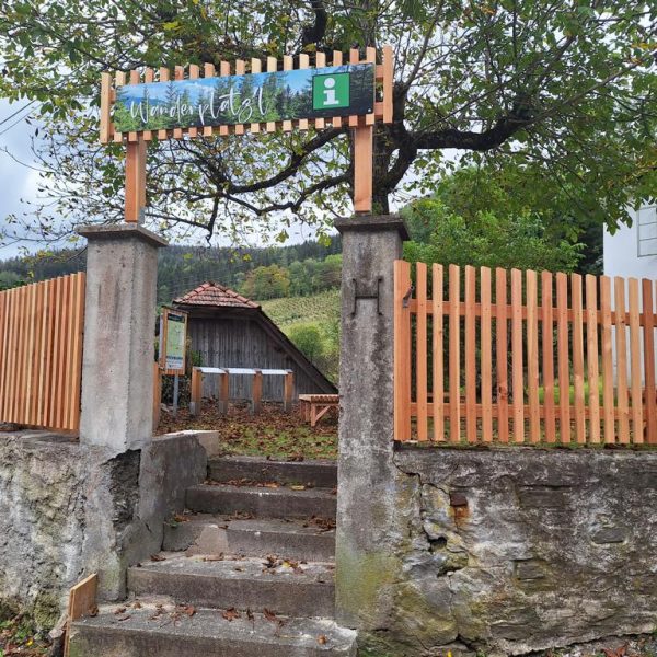 Für die Wanderwege in Trattenbach gestaltete der Verein neue ansprechende Startpunkte/Infopoints unter dem Motto „Wanderplatz’l“.