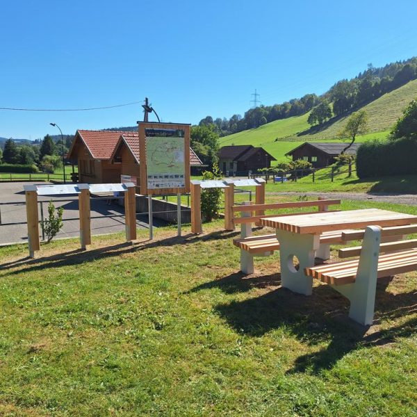 Für die Wanderwege in Trattenbach gestaltete der Verein neue ansprechende Startpunkte/Infopoints unter dem Motto „Wanderplatz’l“.