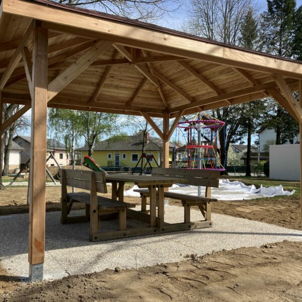 Mit neuen Projekten zur Stadterneuerung wird der Ortskern belebt, der Beserlpark ganzjährig nutzbar und der Spielplatz zum Familien-Hotspot