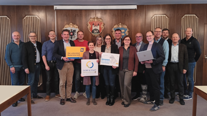 Gemeindevertreterinnen und Gemeindevertreter der Kleinregion Ybbstal bei der Projaktabschlusspräsentation